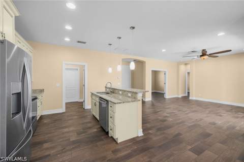 4609 Santiago Ln, Bonita Springs FL - photo 9 of 32