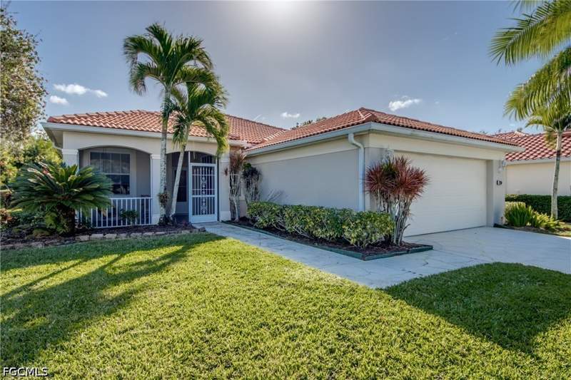 2 bedroom SingleFamilyResidence at 2260 Rio Nuevo Dr, Del Vera Country Club, North Fort Myers — photo 3