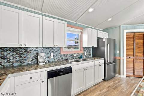 285 Lazy Way, Fort Myers Beach FL - photo 20 of 50