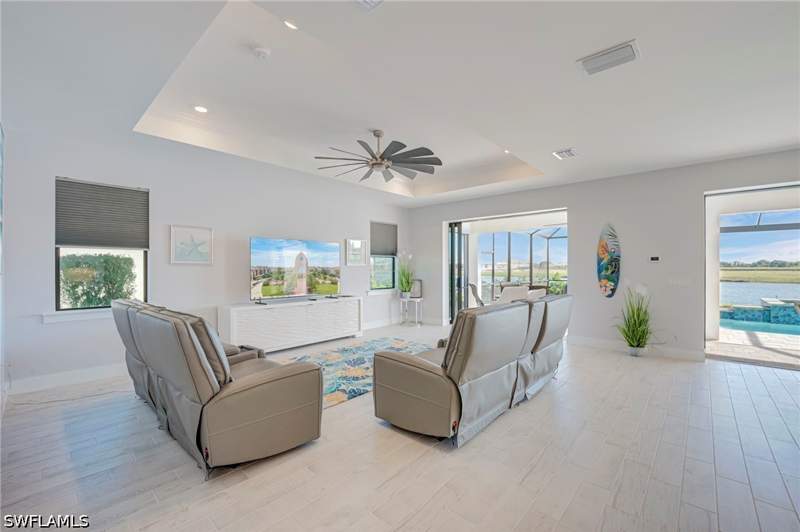 3 bedroom SingleFamilyResidence at 6262 Glory Rd, Del Webb, Ave Maria — photo 4