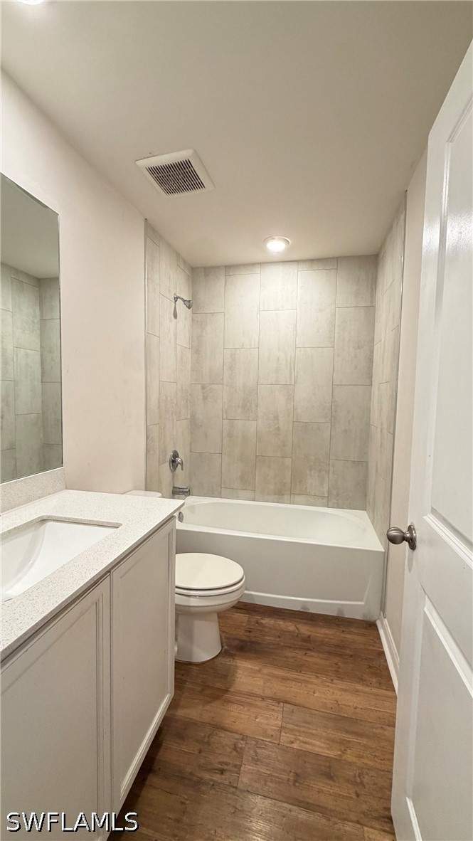 3 bedroom SingleFamilyResidence at 824 Rocaille Ave, Mirror Lakes, Fort Myers — photo 4