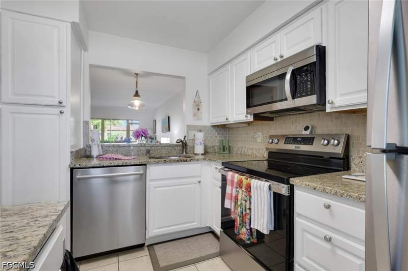 2 bedroom Condominium at 6300 S Pointe Blvd 107, South Pointe Villas Condo, Fort Myers — photo 4