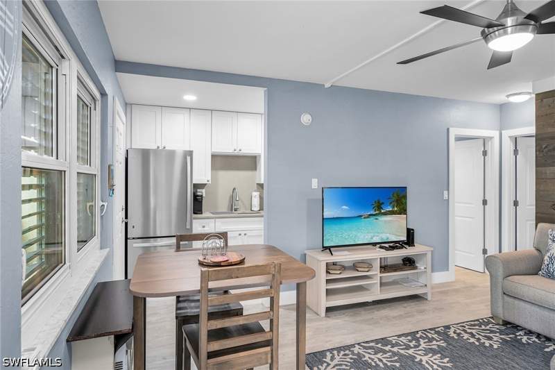 1 bedroom Condominium at 130 N Collier Blvd H2, Marco Beach, Marco Island — photo 3