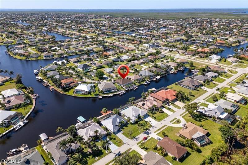 4 bedroom SingleFamilyResidence at 2303 SW 39th St, Cape Coral, Cape Coral — photo 2