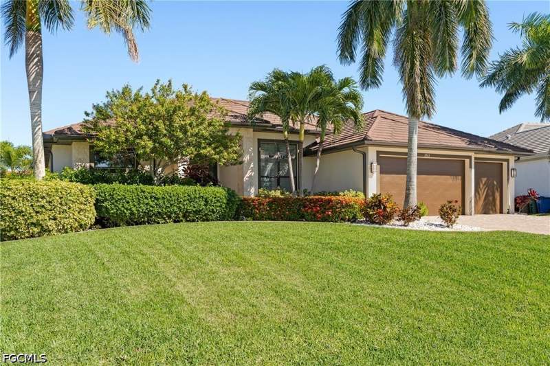 4 bedroom SingleFamilyResidence at 2303 SW 39th St, Cape Coral, Cape Coral — photo 4