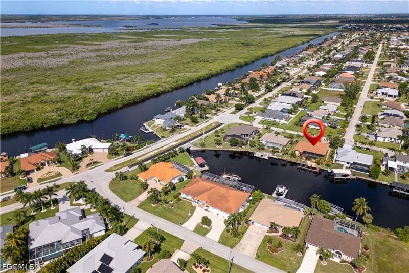 4 bedroom SingleFamilyResidence at 2902 SW 36th Ter, Cape Coral, Cape Coral — photo 2