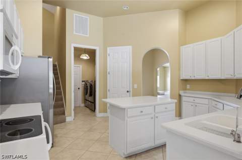 23428 Hat Pin Ct, Estero FL - photo 6 of 50