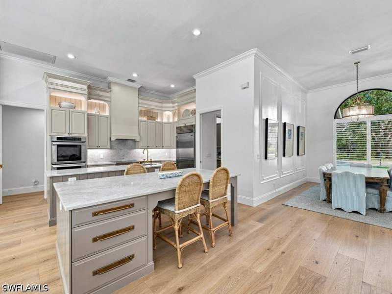 5 bedroom SingleFamilyResidence at 9833 Clear Lake Cir, Wilshire Lakes, Naples — photo 3