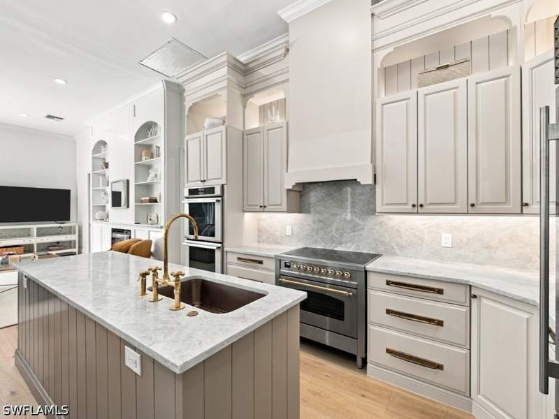 5 bedroom SingleFamilyResidence at 9833 Clear Lake Cir, Wilshire Lakes, Naples — photo 5