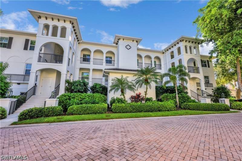 2 bedroom Condominium at 840 Sailaway Ln 202, Breakwater, Naples — photo 4