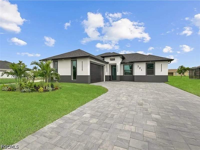 3 bedroom SingleFamilyResidence at 321 SE 2nd St, Cape Coral, Cape Coral — photo 4