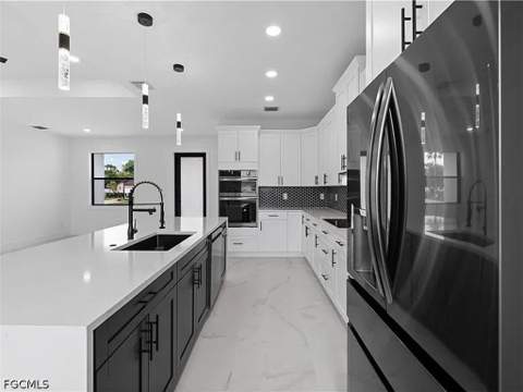 321 SE 2nd St, Cape Coral FL - photo 8 of 32
