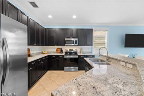 2346 Butterfly Palm Dr, Naples FL - photo 7 of 34