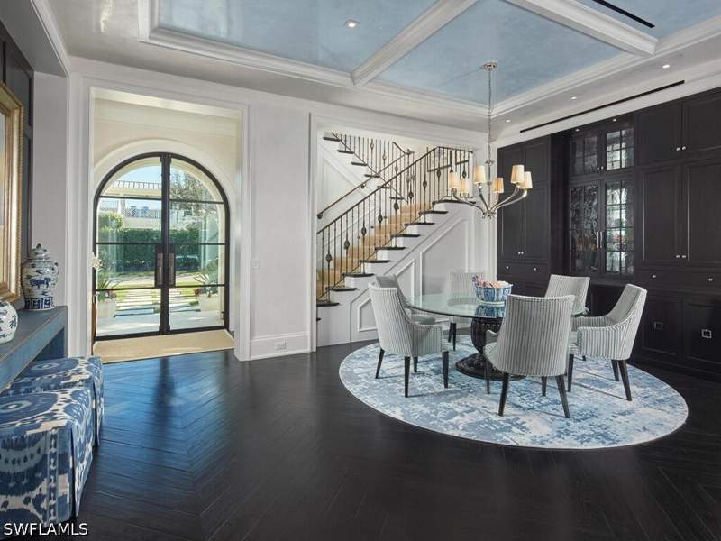 3 bedroom SingleFamilyResidence at 167 4th St N, Olde Naples, Naples — photo 4