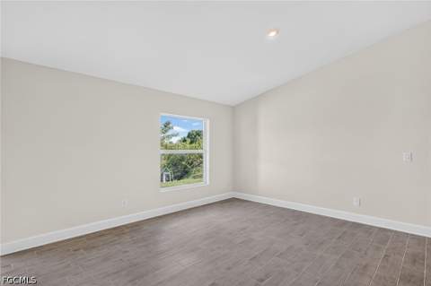 915 NW 9th Pl, Cape Coral FL - photo 10 of 32