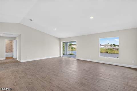 915 NW 9th Pl, Cape Coral FL - photo 6 of 32