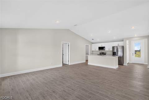 915 NW 9th Pl, Cape Coral FL - photo 8 of 32