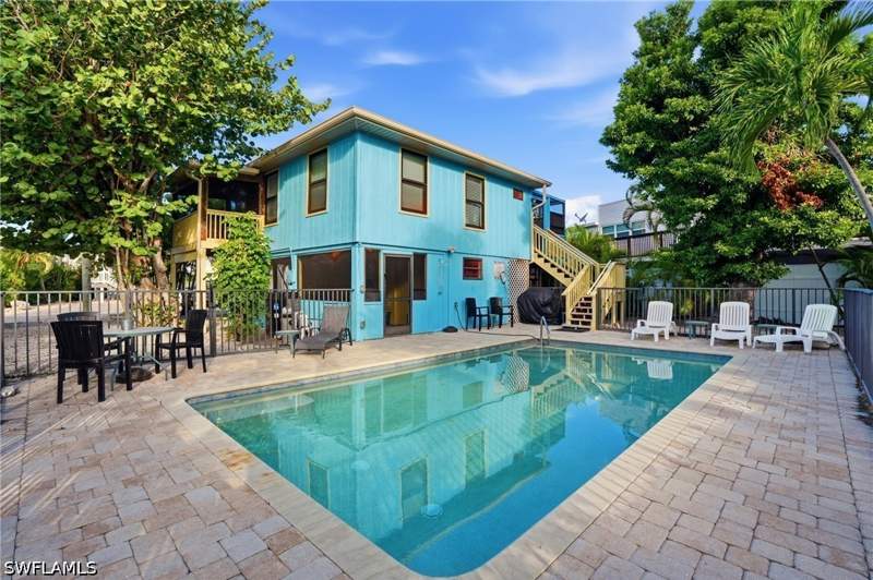 4 bedroom SingleFamilyResidence at 210 Miramar St, Miramar, Fort Myers Beach — photo 3