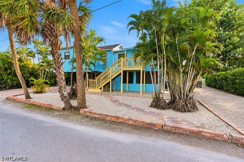 4 bedroom SingleFamilyResidence at 210 Miramar St, Miramar, Fort Myers Beach — photo 5