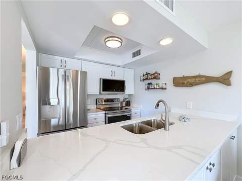 200 Lenell Rd 117, Fort Myers Beach FL - photo 6 of 30