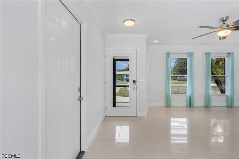 2 bedroom SingleFamilyResidence at 5251 Tower Dr, Cape Coral, Cape Coral — photo 4