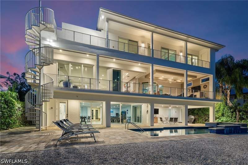 5 bedroom SingleFamilyResidence at 3890 Aloha Ln, Imperial Shores, Bonita Springs — photo 3