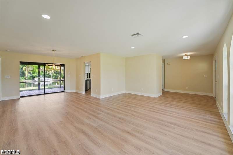 3 bedroom SingleFamilyResidence at 315 SE 20th Ct, Cape Coral, Cape Coral — photo 5