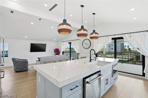 910 3rd St, Fort Myers Beach FL - photo 14 of 48