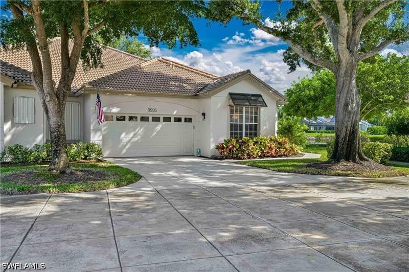 2 bedroom Attached at 8595 Fairway Bend Dr, Fairway Bend Village, Estero — photo 2