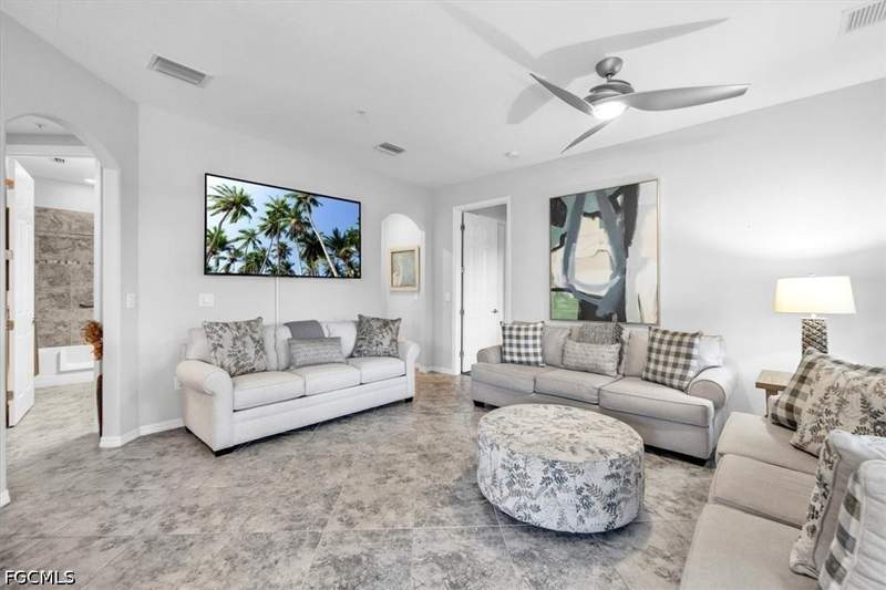 2 bedroom Condominium at 11901 Izarra Way 8609, Paseo, Fort Myers — photo 3