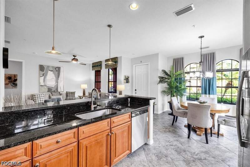 2 bedroom Condominium at 11901 Izarra Way 8609, Paseo, Fort Myers — photo 5