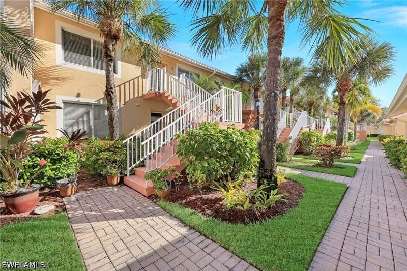 2 bedroom Condominium at 2375 Bayou Ln 4, Amelia Lake, Naples — photo 2