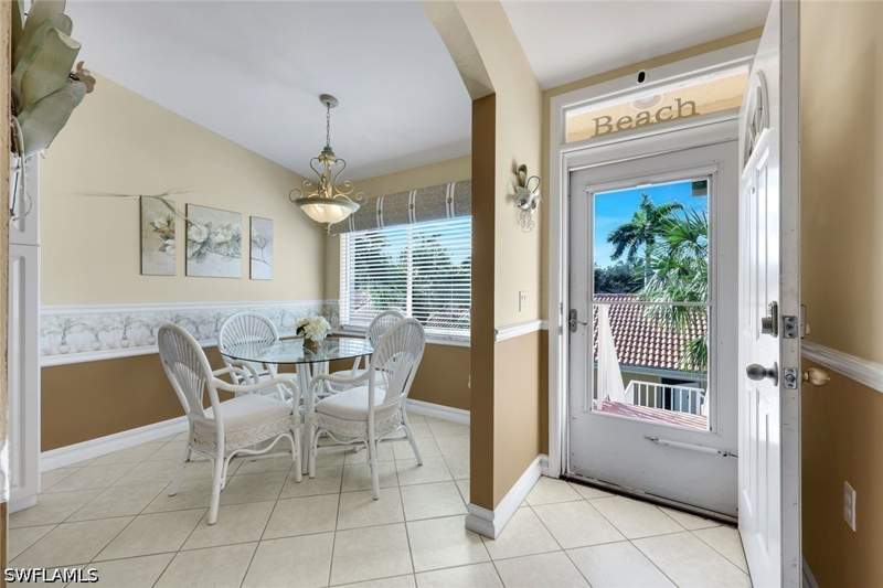 2 bedroom Condominium at 2375 Bayou Ln 4, Amelia Lake, Naples — photo 4
