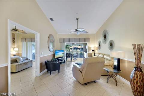 2375 Bayou Ln 4, Naples FL - photo 6 of 39