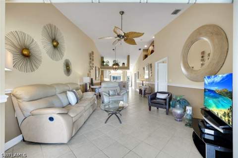 2375 Bayou Ln 4, Naples FL - photo 7 of 39