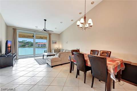 6890 Huntington Lakes Cir 201, Naples FL - photo 11 of 21