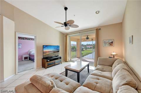 6890 Huntington Lakes Cir 201, Naples FL - photo 14 of 21