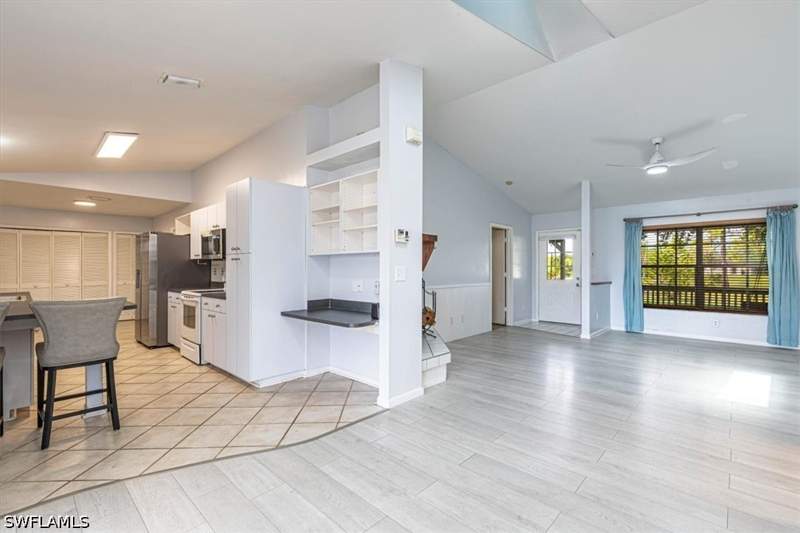 3 bedroom SingleFamilyResidence at 3810 24th Ave NE, Golden Gate Estates, Naples — photo 4