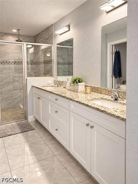 2809 9th St W, Lehigh Acres FL - photo 12 of 17