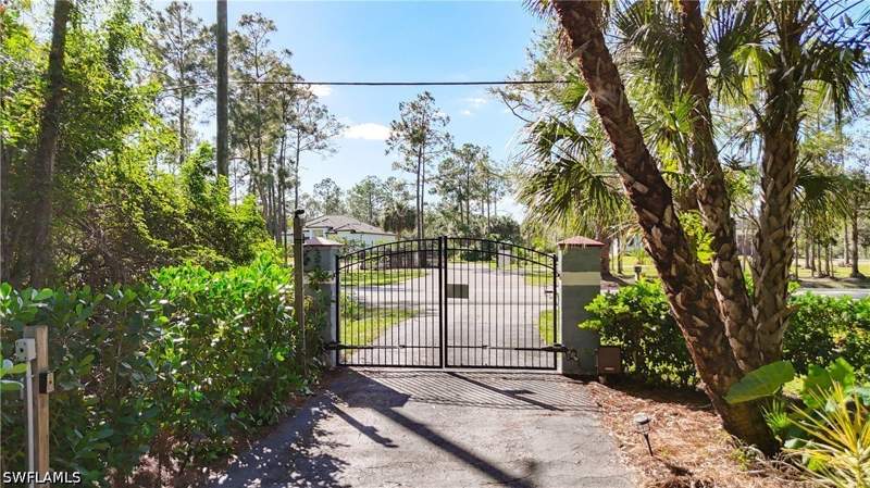 3 bedroom SingleFamilyResidence at 660 Everglades Blvd S, Golden Gate Estates, Naples — photo 3