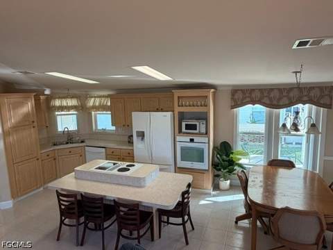 16207 Durham Ave, Fort Myers FL - photo 6 of 37