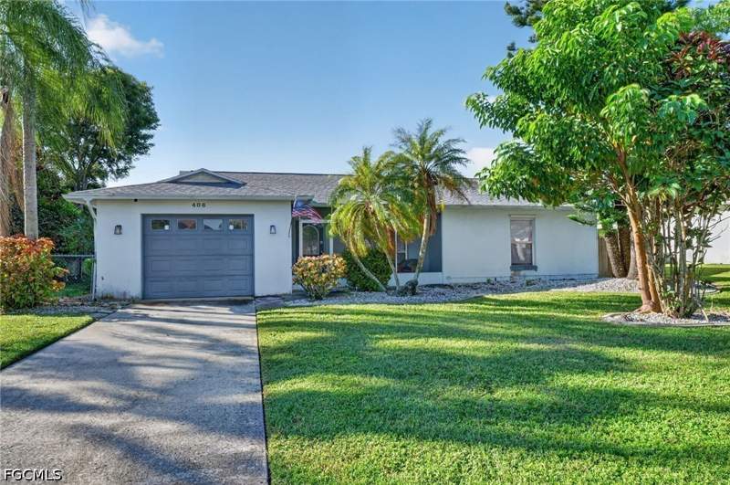 2 bedroom SingleFamilyResidence at 406 SE 6th St, Cape Coral, Cape Coral — photo 2