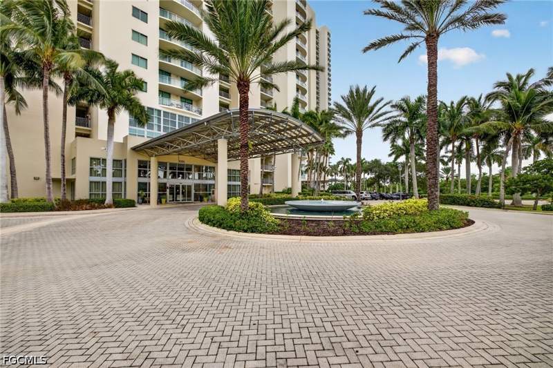 3 bedroom Condominium at 3000 Oasis Grand Blvd 2807, Oasis, Fort Myers — photo 2