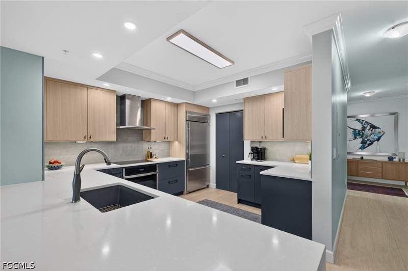 3 bedroom Condominium at 3000 Oasis Grand Blvd 2807, Oasis, Fort Myers — photo 4
