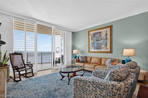 3000 Oasis Grand Blvd 2807, Fort Myers FL - photo 8 of 43