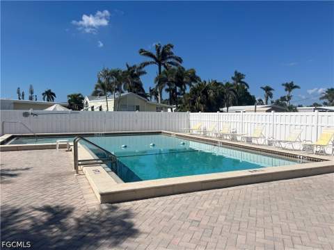 11200 Sunglow Ln 1, Fort Myers FL - photo 11 of 14