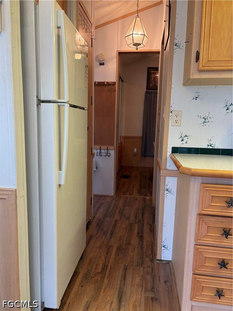 1 bedroom ManufacturedHome at 11200 Sunglow Ln 1, Fort Myers Beach Campground, Fort Myers — photo 5