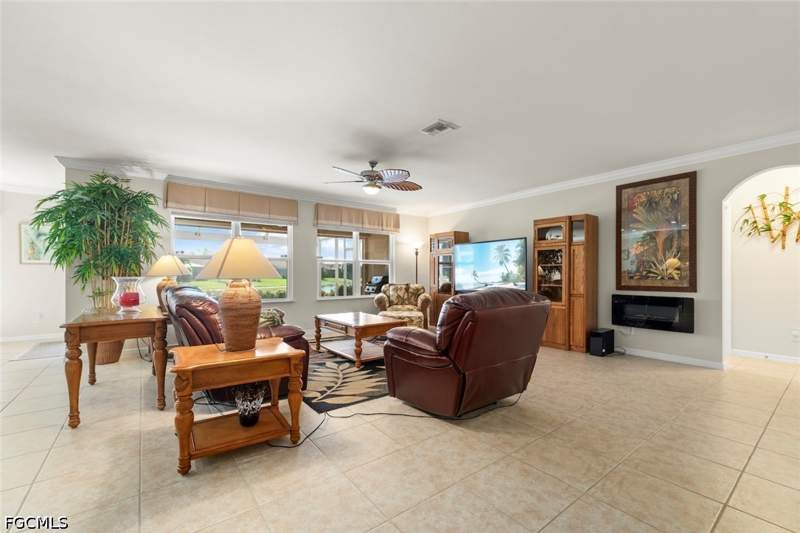 3 bedroom SingleFamilyResidence at 3090 Apple Blossom Dr, Cascades, Alva — photo 4