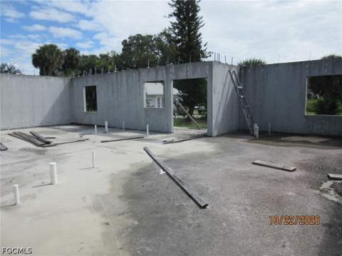 303 W 6th St, Lehigh Acres FL - photo 10 of 12