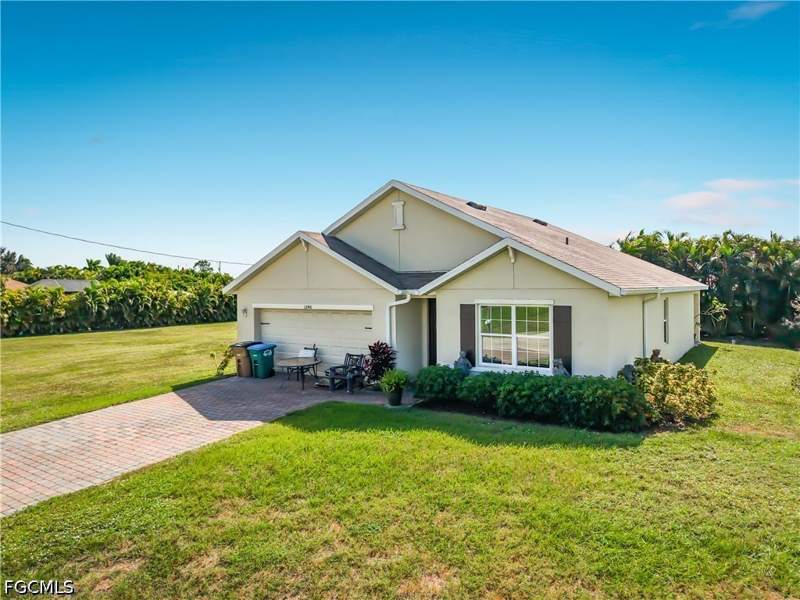 3 bedroom SingleFamilyResidence at 1246 NW 19th Ter, Cape Coral, Cape Coral — photo 2